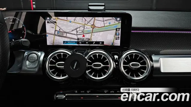 Mercedes-Benz GLB-Class 2021 — фото 14