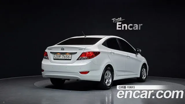 Hyundai Accent 2014 — фото 2