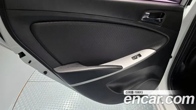 Hyundai Accent 2014 — фото 15