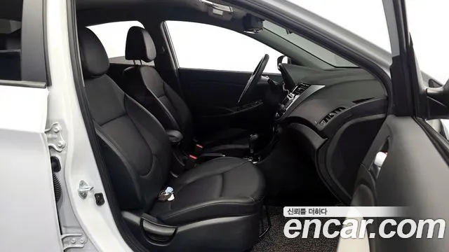 Hyundai Accent 2019 — фото 11