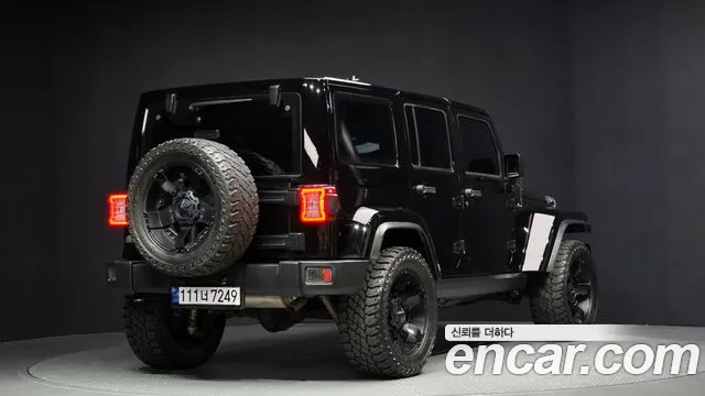 Jeep Wrangler 2016 — фото 2