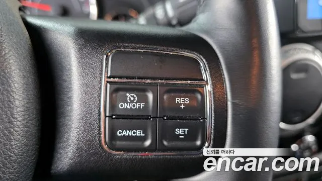 Jeep Wrangler 2016 — фото 19