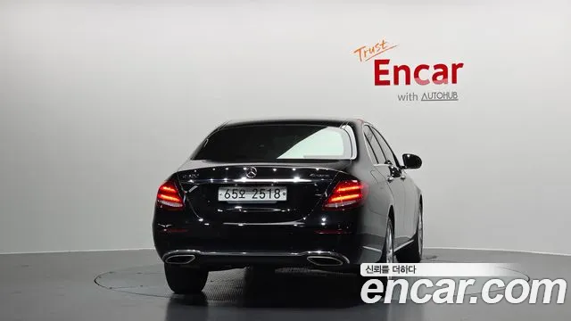 Mercedes-Benz E-Class 2019 — фото 4