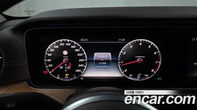 Mercedes-Benz E-Class 2019 — фото 11