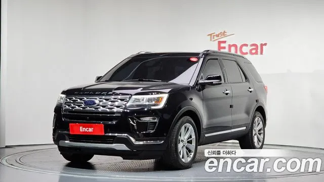 Ford Explorer 2018 — фото 1
