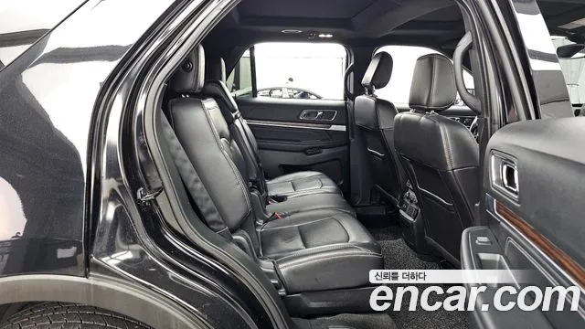 Ford Explorer 2018 — фото 12