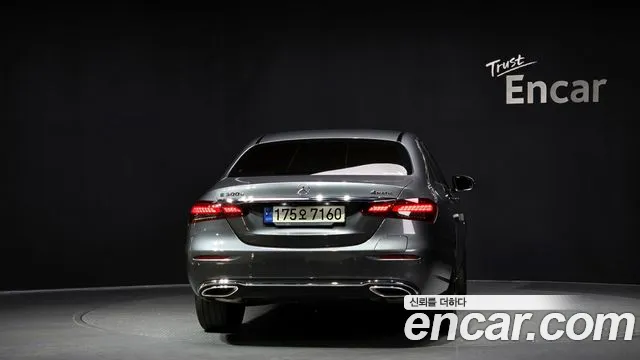 Mercedes-Benz E-Class 2021 — фото 4
