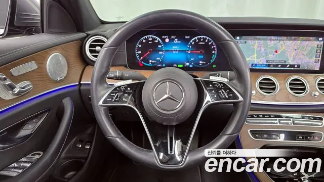 Mercedes-Benz E-Class 2021 — фото 13
