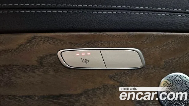 Mercedes-Benz E-Class 2021 — фото 18