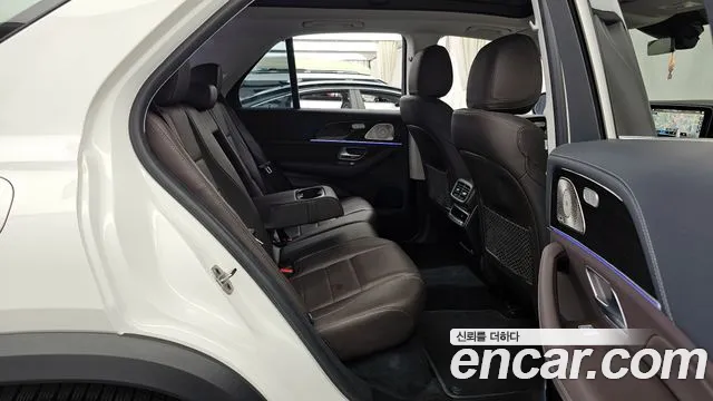 Mercedes-Benz GLE-Class 2022 — фото 12