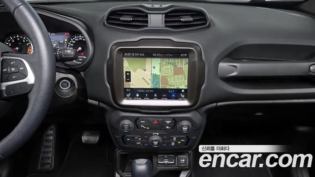 Jeep Renegade 2023 — фото 19
