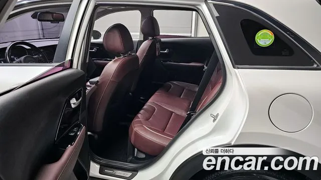 Kia Niro 2020 — фото 11