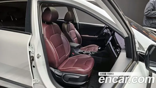Kia Niro 2020 — фото 12