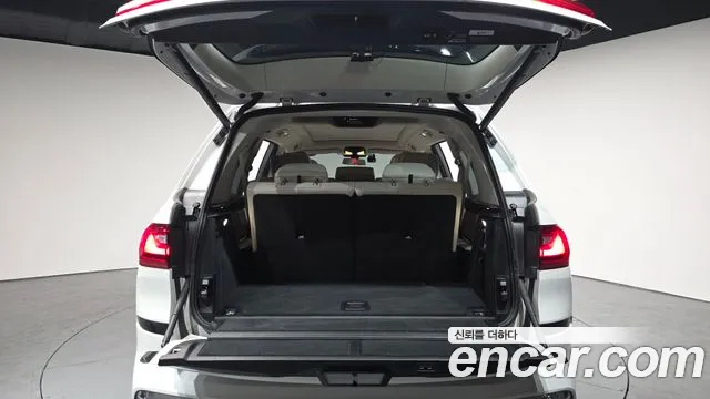 BMW X7 2021 — фото 19