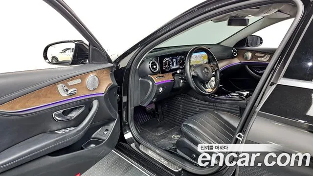 Mercedes-Benz E-Class 2018 — фото 10