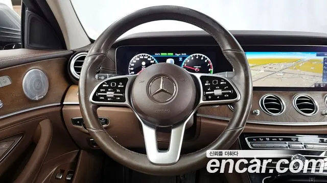 Mercedes-Benz E-Class 2019 — фото 19