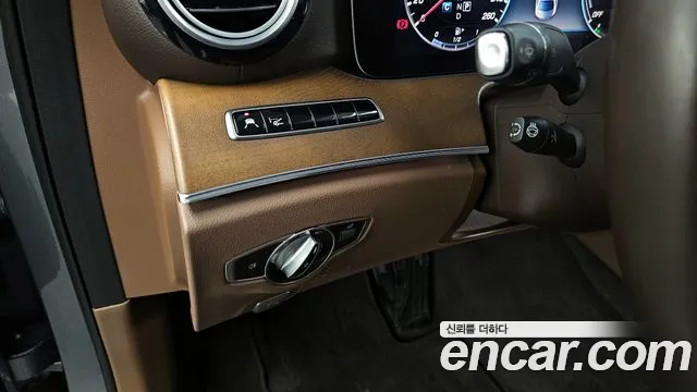 Mercedes-Benz E-Class 2019 — фото 16