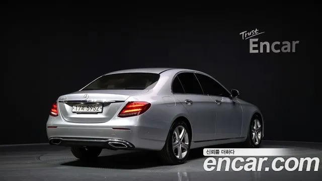 Mercedes-Benz E-Class 2017 — фото 2