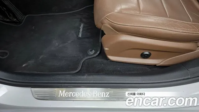 Mercedes-Benz E-Class 2017 — фото 16