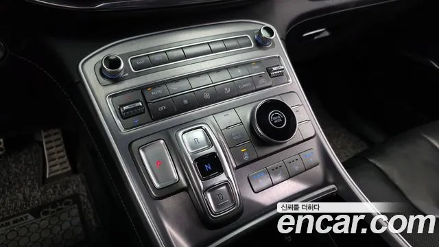 Hyundai Santafe 2021 — фото 12