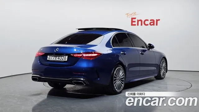 Mercedes-Benz C-Class 2023 — фото 2