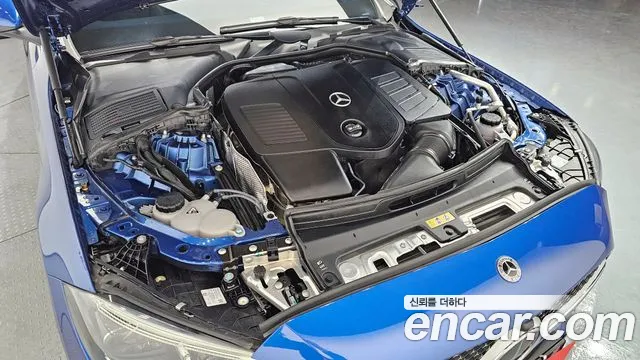 Mercedes-Benz C-Class 2023 — фото 6