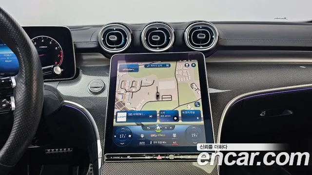 Mercedes-Benz C-Class 2023 — фото 15