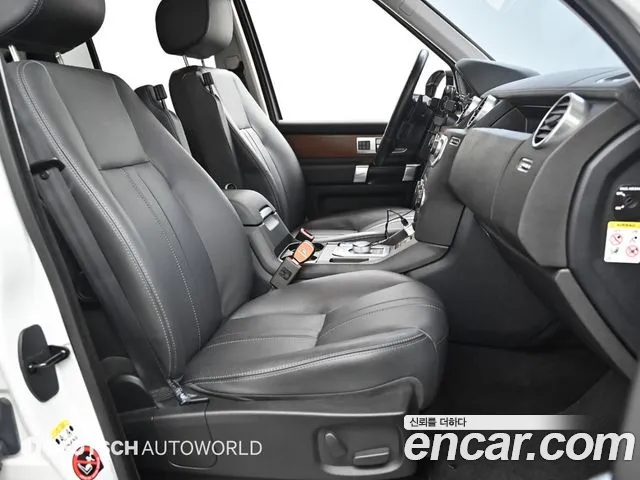 Land Rover Discovery 2016 — фото 10