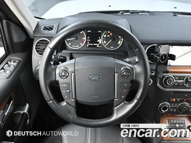 Land Rover Discovery 2016 — фото 13