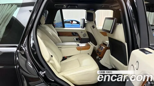 Land Rover Range Rover 2018 — фото 12