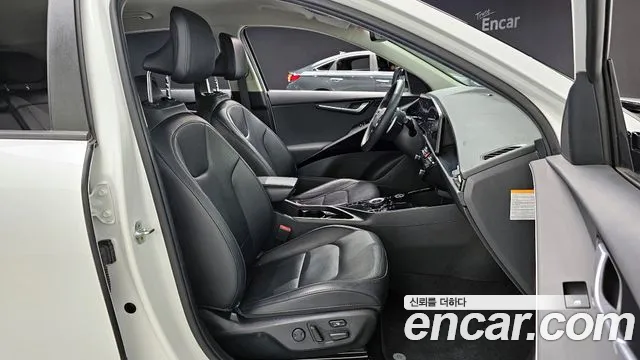 Kia Niro 2024 — фото 10