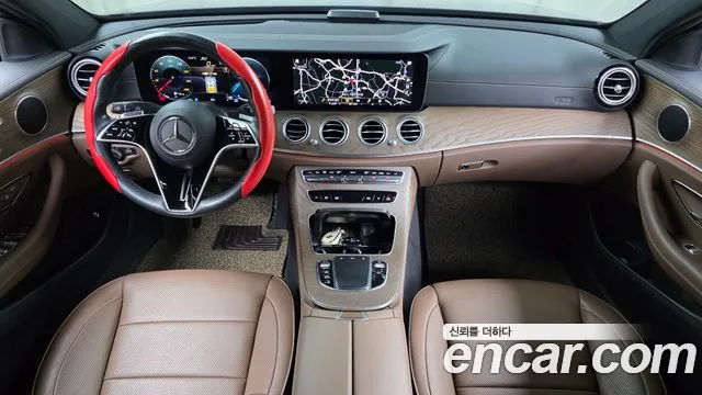 Mercedes-Benz E-Class 2021 — фото 10
