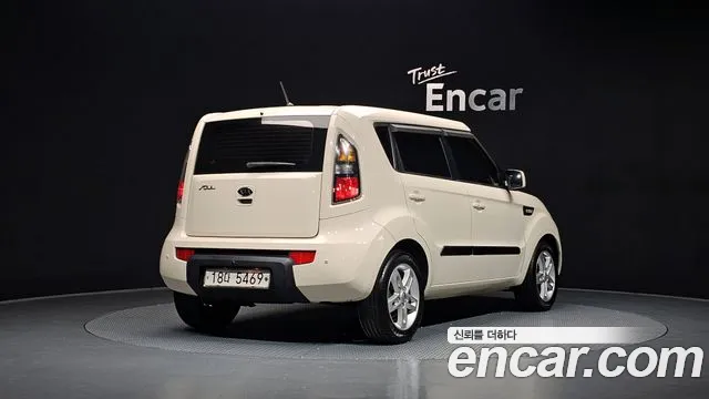 Kia Soul 2011 — фото 2