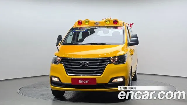 Hyundai Starex 2019 — фото 3
