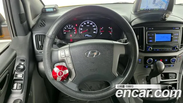 Hyundai Starex 2019 — фото 13