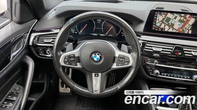 BMW 5-Series 2019 — фото 18