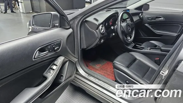 Mercedes-Benz GLA-Class 2016 — фото 10