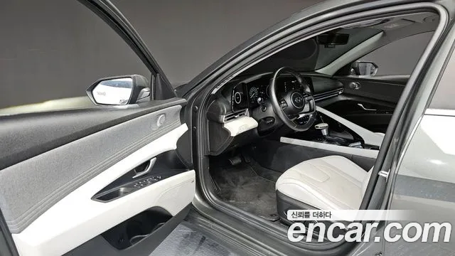 Hyundai AVANTE 2021 — фото 10