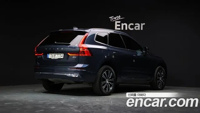 Volvo XC60 2022 — фото 2