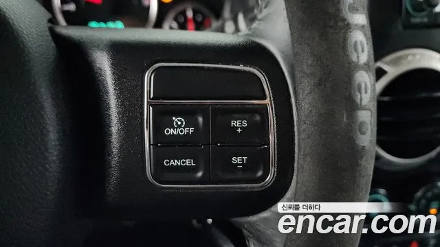 Jeep Wrangler 2017 — фото 15