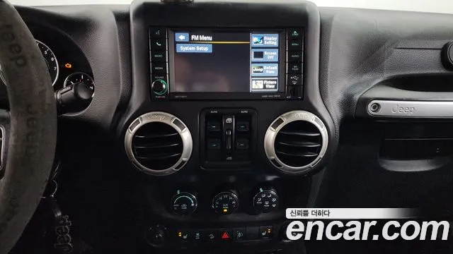 Jeep Wrangler 2017 — фото 16