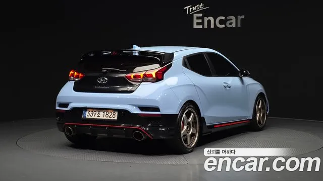 Hyundai Veloster 2021 — фото 2