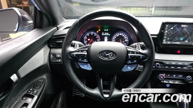 Hyundai Veloster 2021 — фото 19