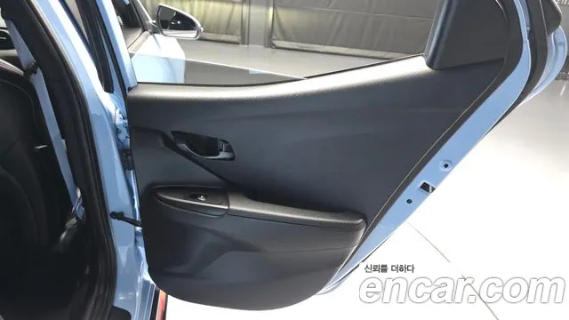 Hyundai Veloster 2021 — фото 15