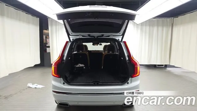Volvo XC90 2020 — фото 20