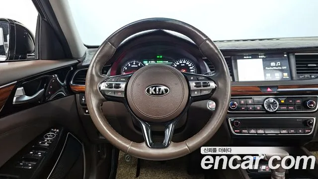 Kia K7 2017 — фото 13