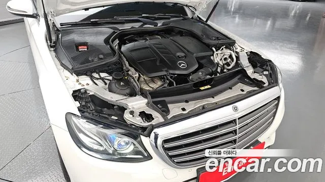 Mercedes-Benz E-Class 2020 — фото 6