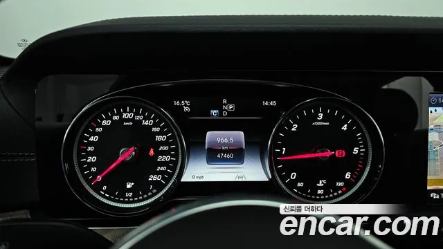 Mercedes-Benz E-Class 2020 — фото 11