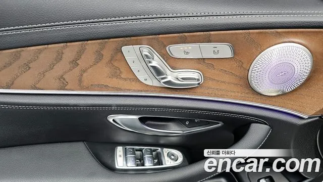 Mercedes-Benz E-Class 2020 — фото 20