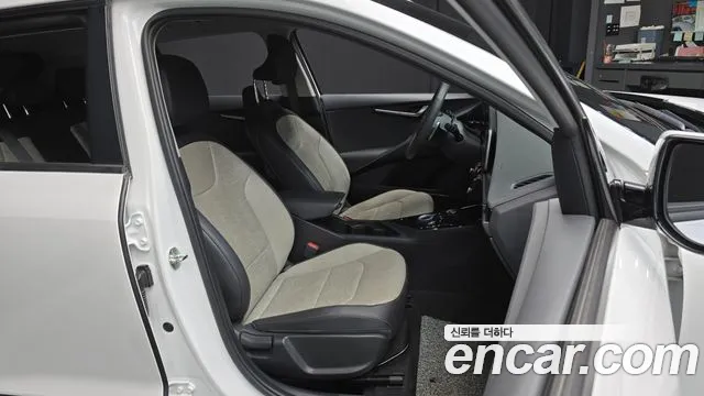 Kia Niro 2022 — фото 12